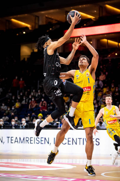 后于顶尖队 后于顶尖队