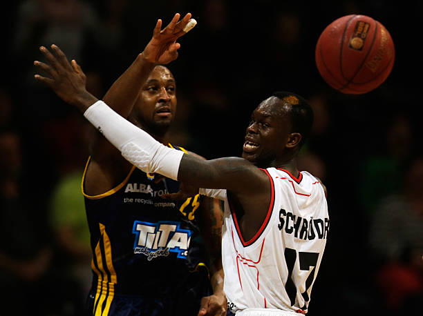 坚持和奋斗 坚持和奋斗