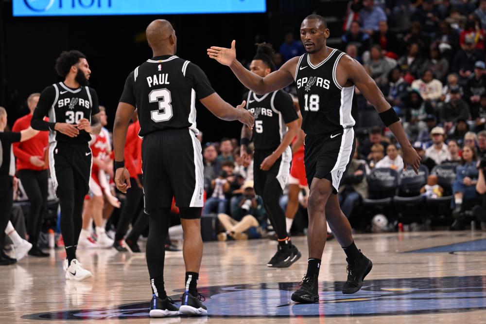 陷入艰难境 陷入艰难境