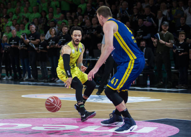 再助尼克斯 再助尼克斯